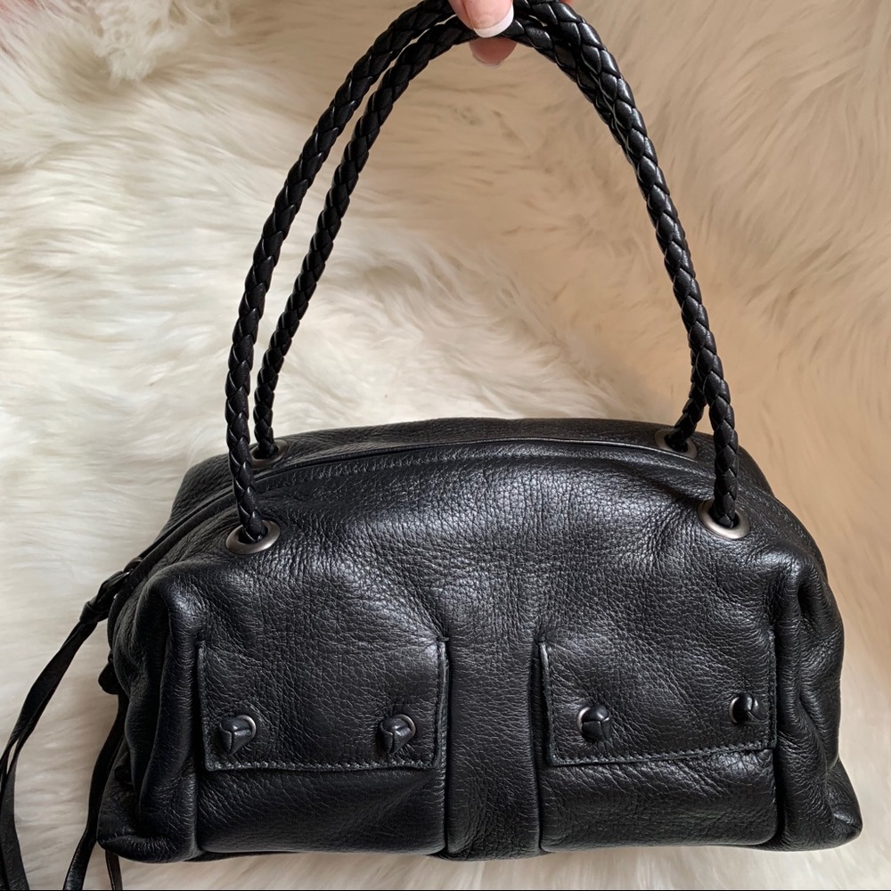 ⭕️SOLD⭕️ BOTTEGA VENETA Intrecciato Shoulder Bag - Picture 2 of 8